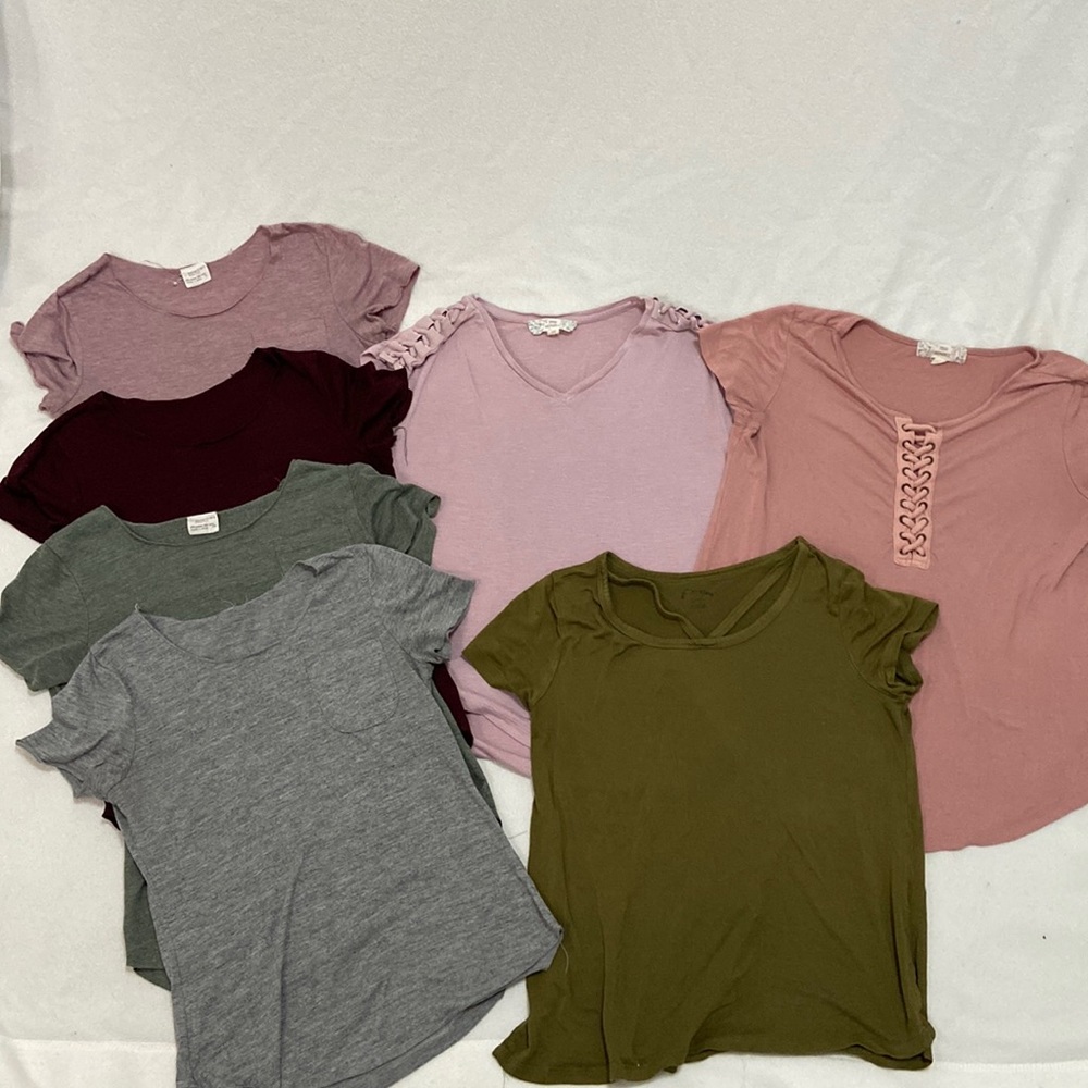 7 t shirts Girls @ size 12
